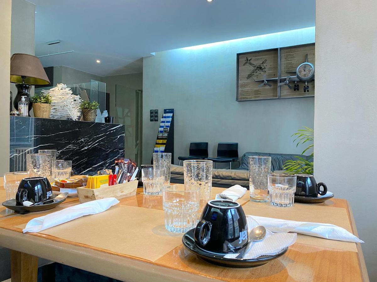 Athens Warehouse Boutique Hotel & Suites Bagian luar foto